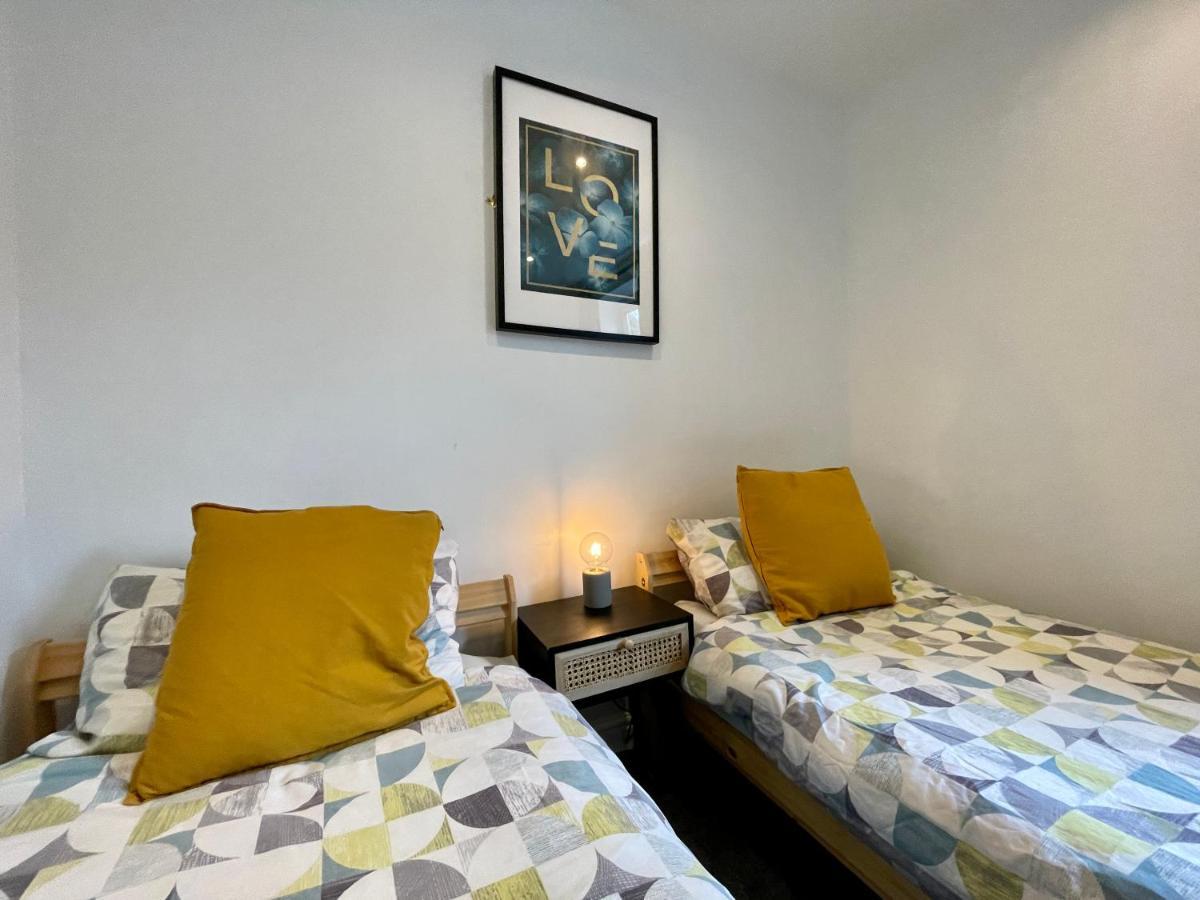 6 Person Apartment In City Centre Κάρντιφ Εξωτερικό φωτογραφία