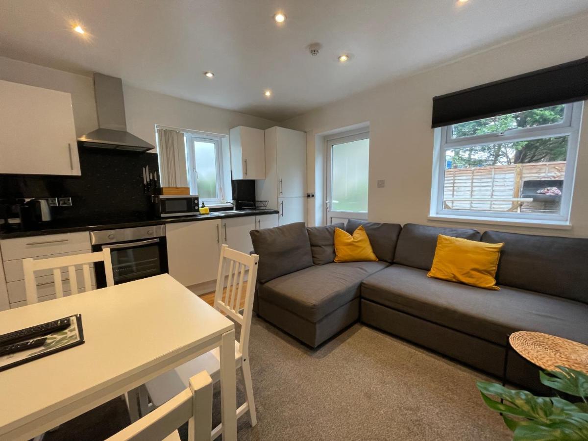 6 Person Apartment In City Centre Κάρντιφ Εξωτερικό φωτογραφία